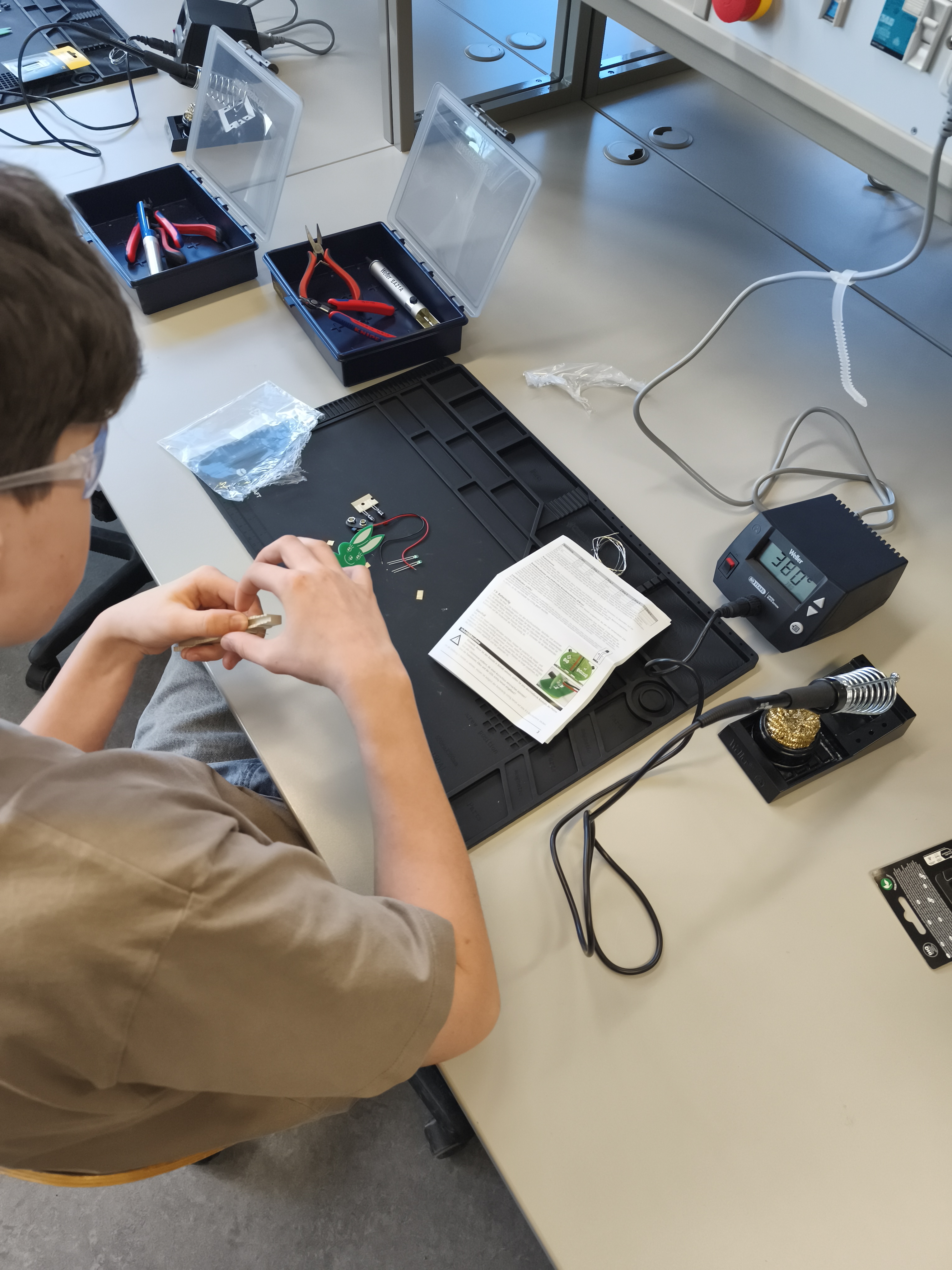 17745307986823223527033178595849